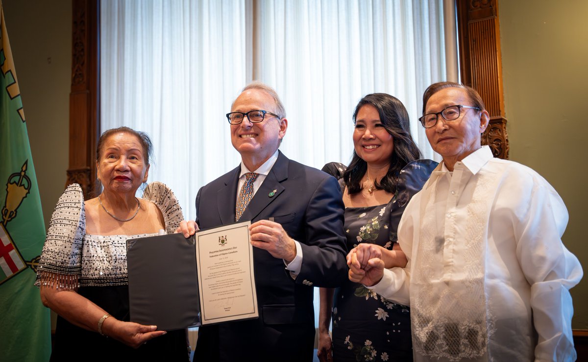 RaymondChoPC's tweet photo. ๐ต๐ญKalayaan, Kinabukasan, Kasaysayan
Celebrating Philippines' Freedom, Future, History at Queen's Park today as we marked the 126th #PhilippineIndependenceDay
Salamat, Federation of Philippine Canadians Ontario for hosting, honouring the #FilCan community and heritage
#Mabuhay https://t.co/eu89aBDLXW