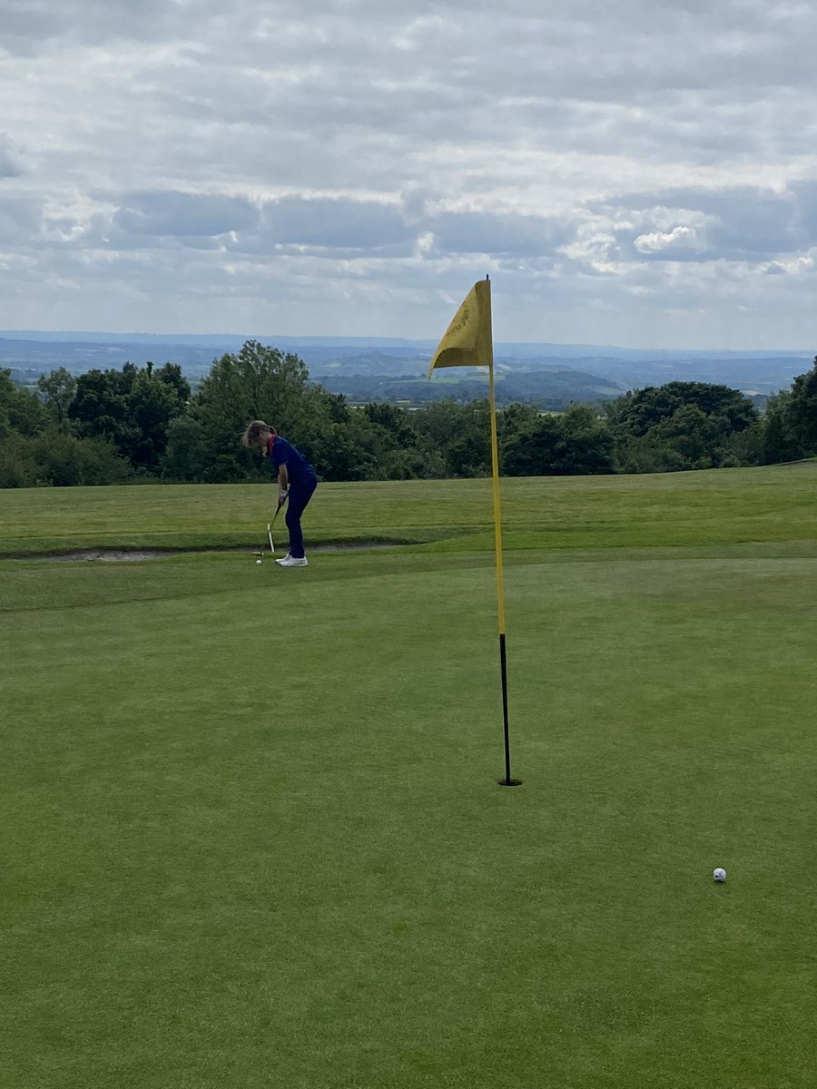 IanVibertgolf's tweet image. Great golf by the @MillfieldPrep golfers @TheMendipGolf today for a 9 hole competition. Tate wins the gross with Matilda winning the nett competition @MPS_Sport ⛳️