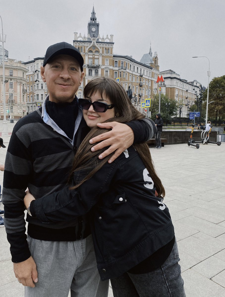 evgeniabv's tweet photo. A month without you 💔 

Thinking about you everyday.

I miss you so much my beloved dad 😞 https://t.co/b9GZgYvjrg