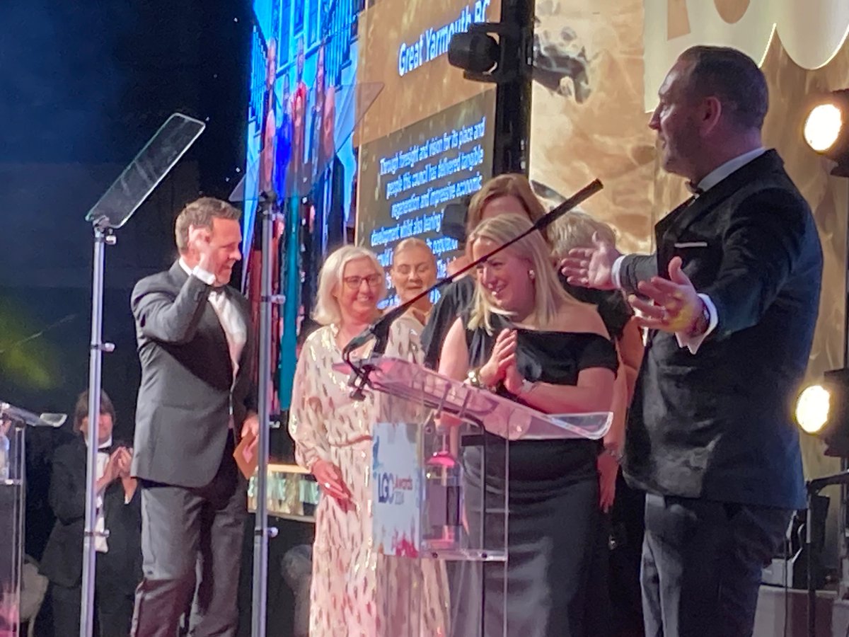 Huge congratulations to the #LGCAwards council of the year - and it’s a district - <a href="/greatyarmouthbc/">Great Yarmouth Borough Council</a>. 🏆🎉🥳