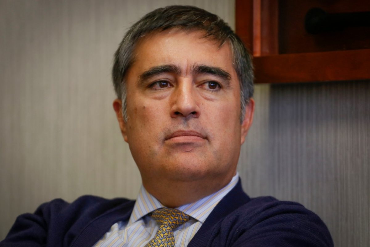 PiensaPrensa's tweet photo. Respuesta de CIPER a Mario Desbordes: "El reportaje en cuestión no forma parte de operación política alguna. El tema fue cubierto porque CIPER considera que es de interés público que los ciudadanos sepan cómo se organiza el lobby o cabildeo entre personeros del Poder Judicial y figuras políticas..."  👇https://t.co/s6SsRCTyfL