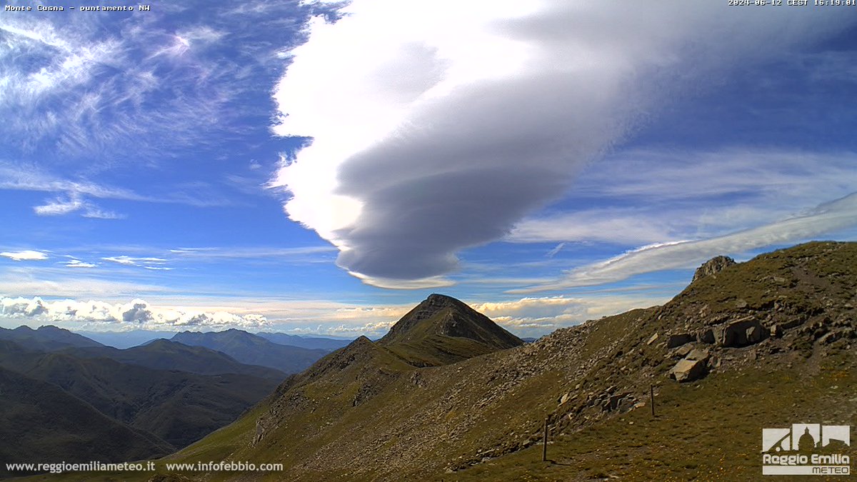 remeteo's tweet photo. La webcam del #MonteCusna presenta "Principio e fine di una nube orografica" 😉
Nascita e sviluppo: https://t.co/GxvPz4Ecvg
Epilogo: https://t.co/A9aPn9gGWz
#Appennino #ReggioEmilia https://t.co/NvLgUfW93I