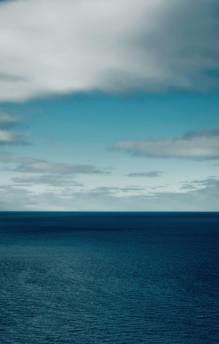 deoluphotograph's tweet photo. I spent all my days during the vacation at the beach starring at the waves and seeing the sunset in Cape Town really helped with my mental health and I began to appreciate nature for her beauty and I wanted to let people see how beautiful this world is. https://t.co/pftjAtuhKP