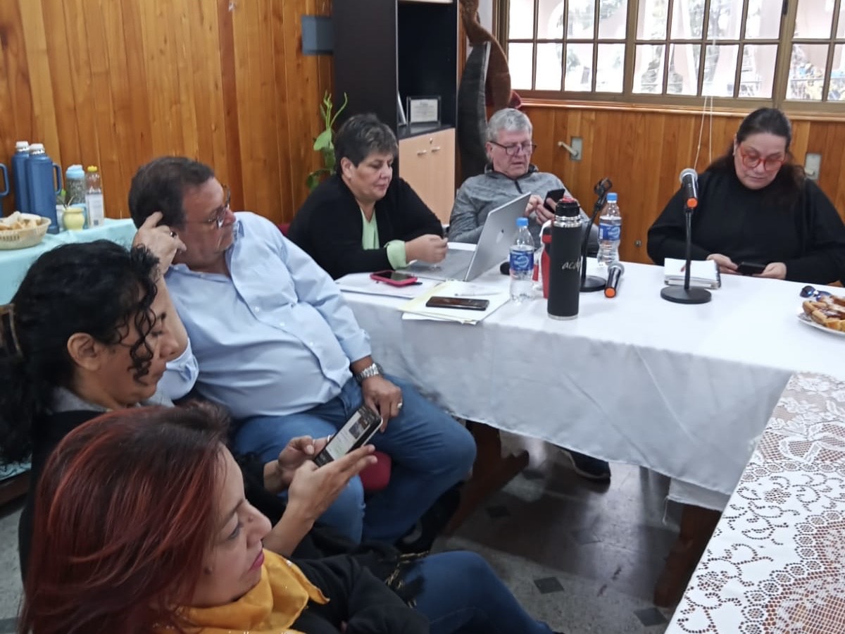 misionesptodos's tweet photo. El #Semab participó de reunión nacional de la #Cea
https://t.co/Bb1ezi6RGV
@violetabon https://t.co/1h6OWYGc5R
