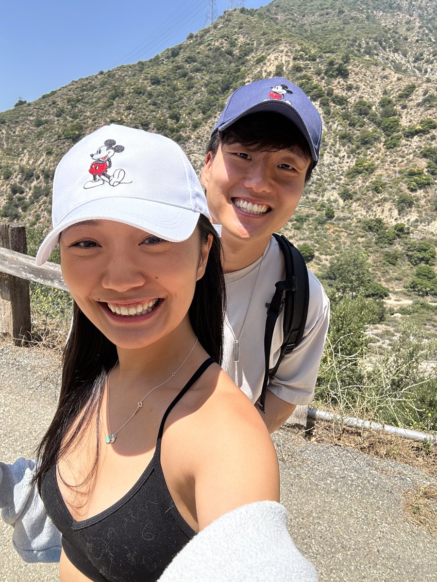 tktk_Andy's tweet photo. Took a nice stroll in the desert and found water https://t.co/78FT6LC6XW