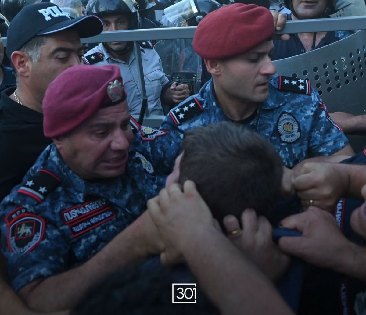 SarigJDLLM's tweet photo. Welcome @USAmbYerevan’s exports to Armenia: police brutality. Well done @usembarmenia. 👏🏼👏🏼👏🏼 https://t.co/hRnhjGQC4V
