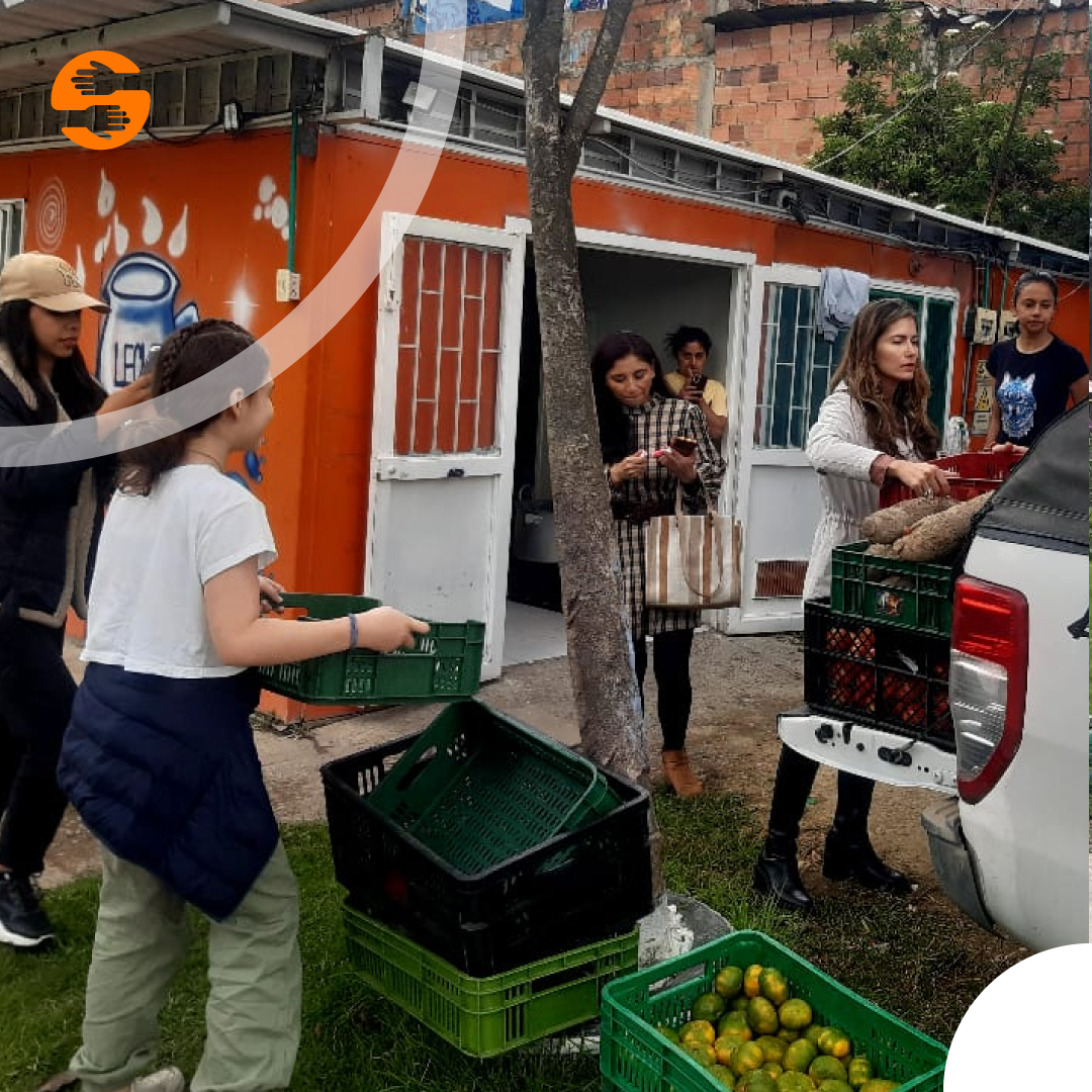 SolidaridadxCol's tweet image. Somos parte de #MisiónNutriciónBogotá
Este programa nos permitirá seguir garantizando entre el 75% y el 100% de la alimentación diaria de los niños en nuestro CDI de #Corabastos. Nuestra misión es brindarles una nutrición óptima y asegurarles su bienestar y crecimiento saludable.