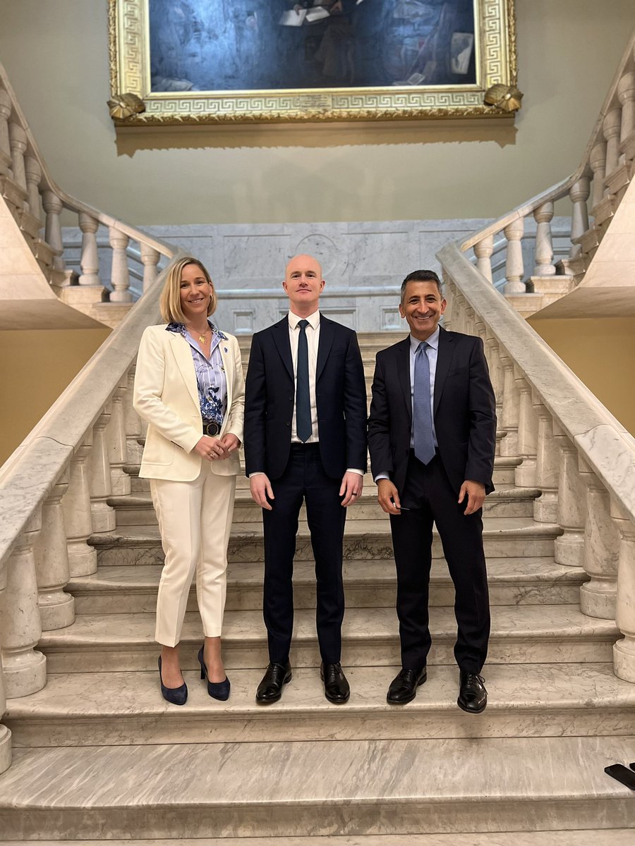 brian_armstrong's tweet image. I met with more than a dozen Dem and GOP Senators in DC over the last 48 hrs to discuss creating clear rules for the crypto industry and consumer protection for crypto users. There’s strong bi-partisan momentum to get this done in the Senate now that FIT21 has passed in the…