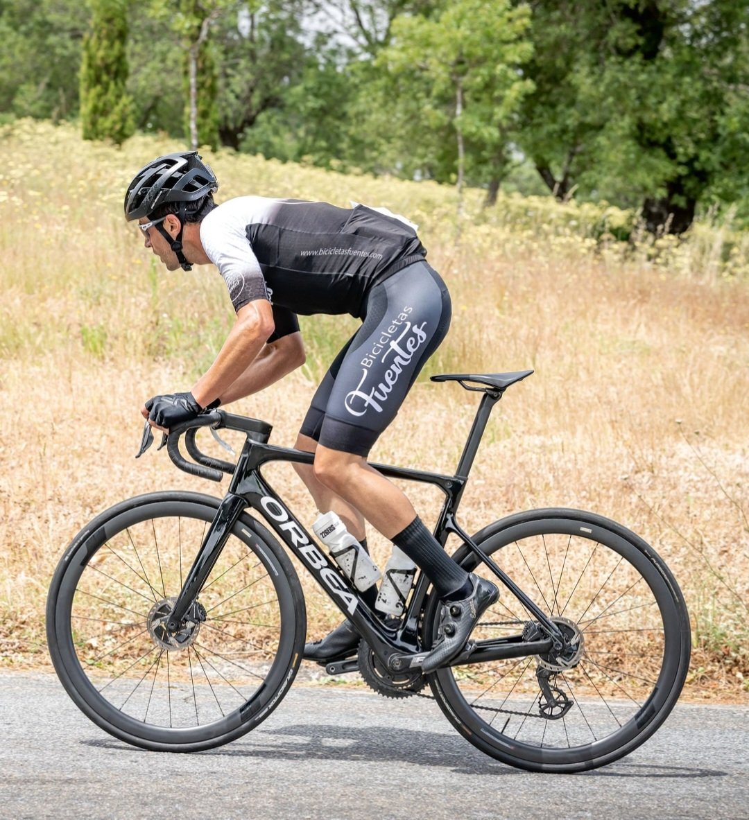 Gran Fondo Sao Mamede 2024 - Marvao 🇵🇹

Muchos años después volvimos a Portugal para correr, se me habia olvidado lo rápido que se va allí y la tensión continua que no te deja relajarte en ningun momento, finalizando en 8° lugar y 4° Master30.