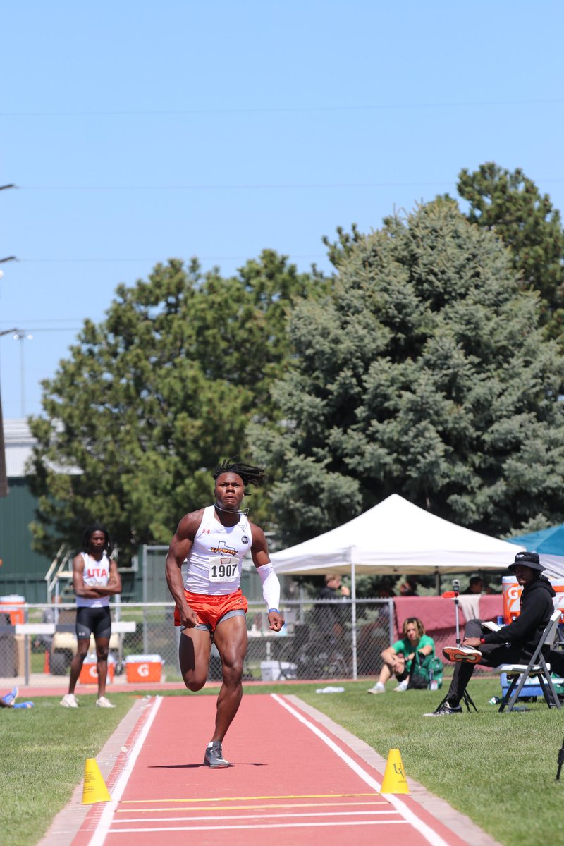 Hebrew Hunter tweet media