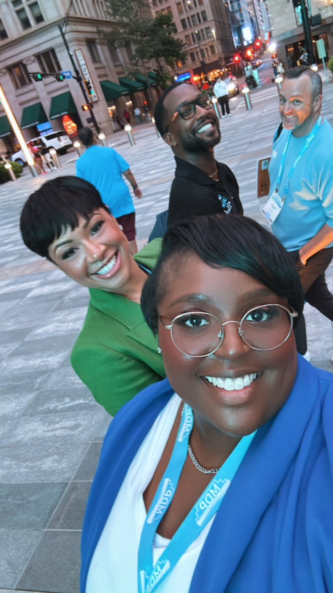 Erika T. Bogier tweet media