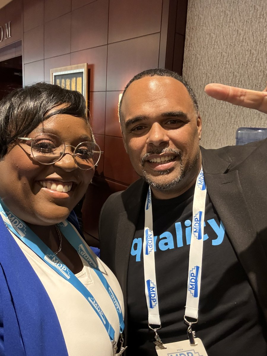 Erika T. Bogier tweet media