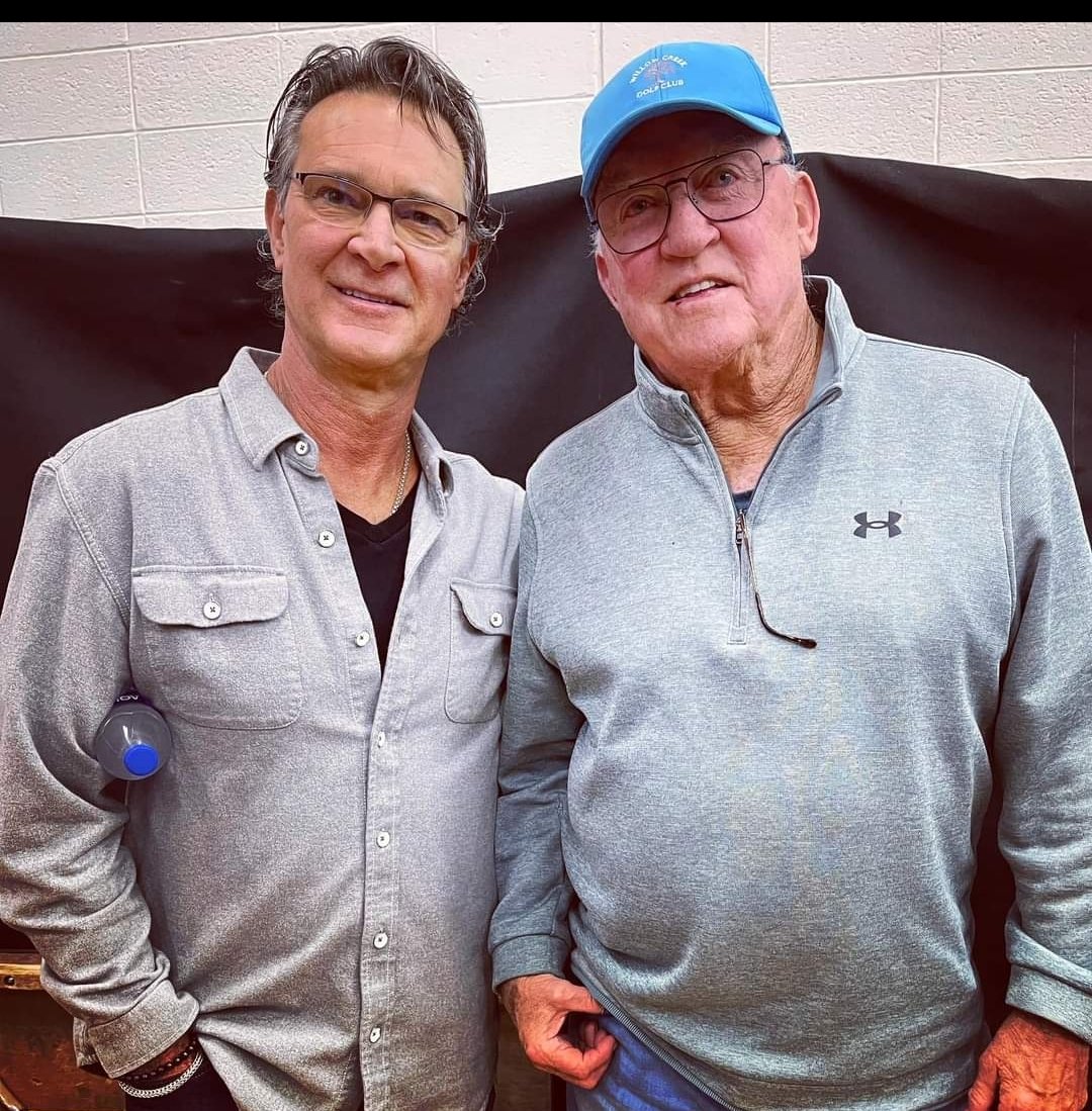 Jamesyankee's tweet photo. Mattingly &amp; Nettles 
70s&amp; 80s Yankees https://t.co/i6NidqnLlD