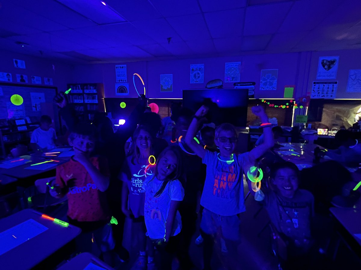 Nicole Schofer tweet media