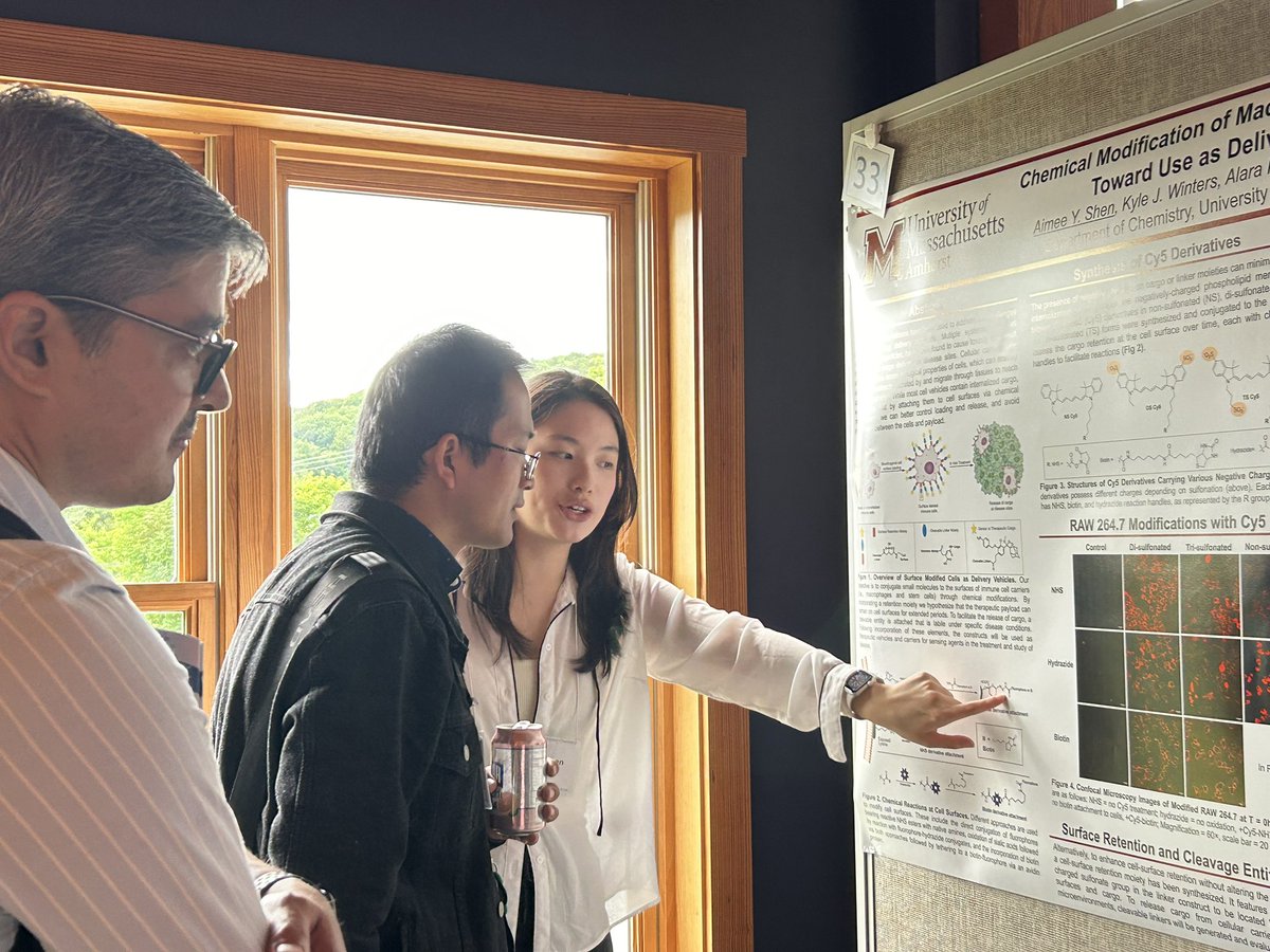 ChemProfFarkas's tweet photo. Proud PI — my first graduate student to attend the #bioorganic #GRC! Go Aimee!! https://t.co/J59jtO1I1m