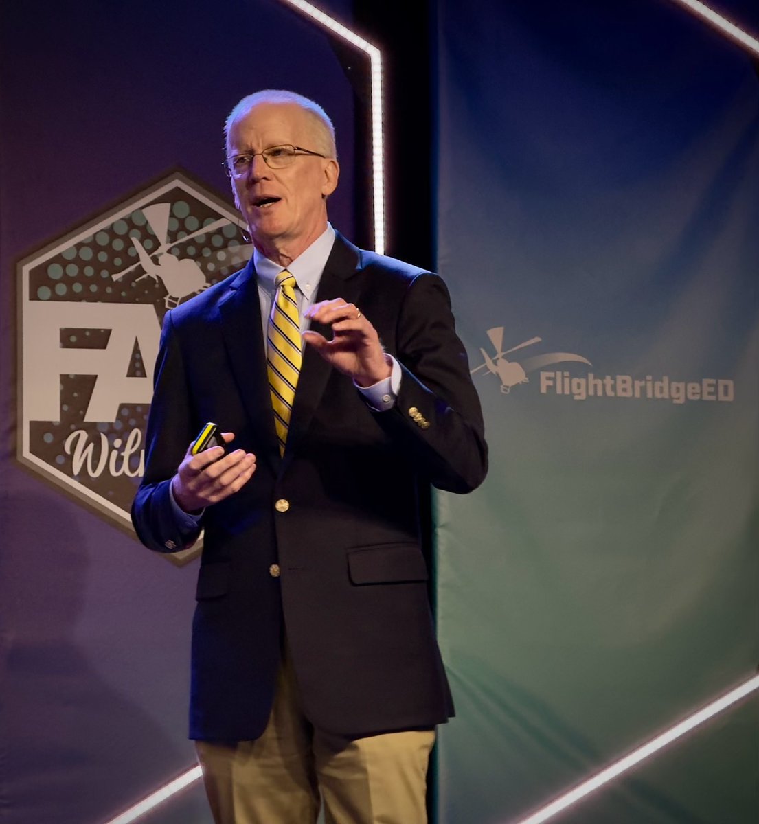 FlightBridgeED's tweet photo. Michael Frakes summed his talk up with: "Calcium – a cure in search of a disease." Very interesting perspective and debate on use.
#FAST24 #FlightBridgeED
📸 Mark Mennie https://t.co/Ge7GMSVIIi