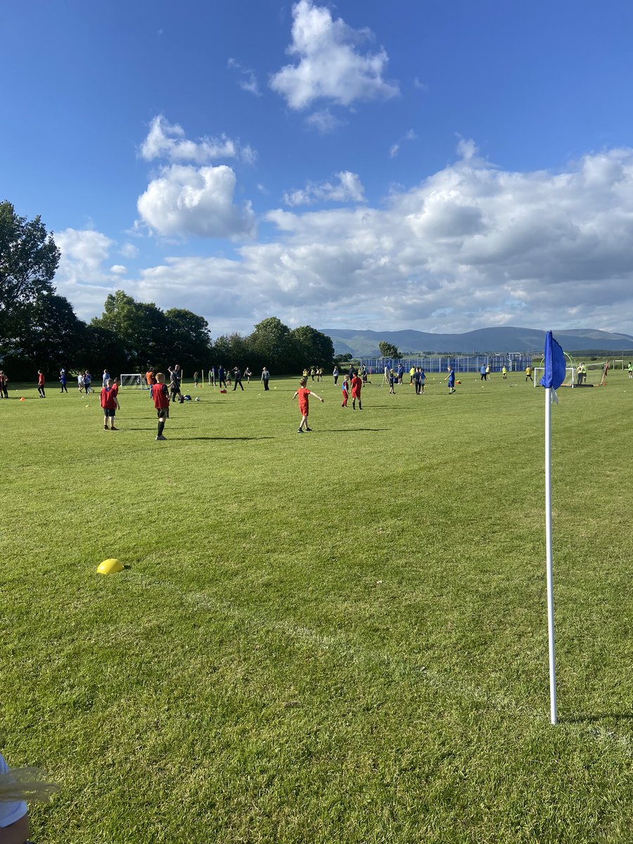 MissFergusonAPS's tweet photo. Great night at Soccer 7’s @airthprimary https://t.co/N44SgnGKTs