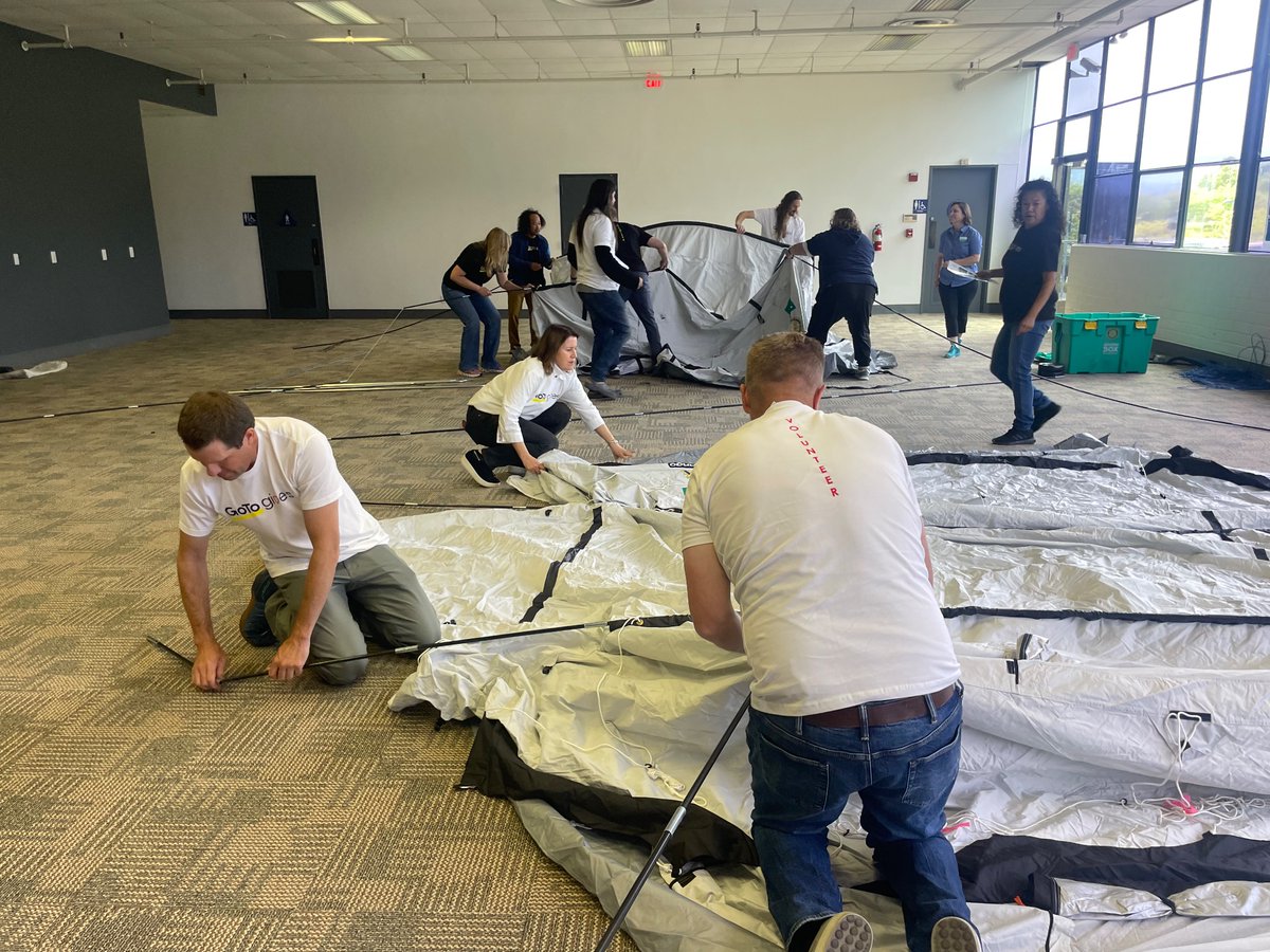 pvercammencnn's tweet photo. Congrats 35 GoTo Santa Barbara employees who met tent challenge, learned about helping displaced people. Winning team 1 erected disaster relief tent in 20 minutes. Terrific partnership with @GoTo  @shelterboxusa  #teammwork #business #education @sarahjaimes https://t.co/JXJNfCJQSL