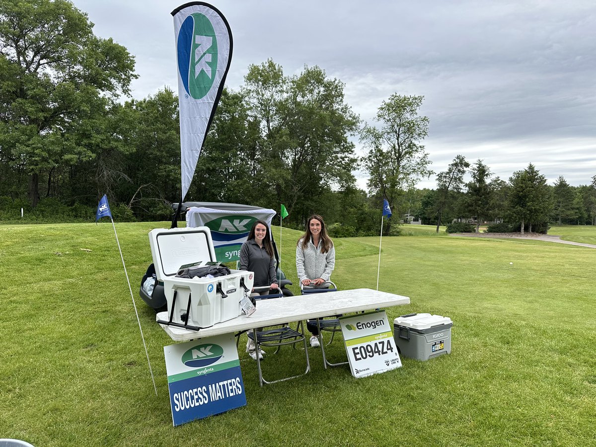 NKNorthernIL_WI's tweet photo. Thank you to everyone that stopped by hole 7 to learn a little bit more about @NKSeeds and #Enogen yesterday! ⛳️
Huge congratulations goes out to Keith Maier for winning the Enogen cooler, fully stocked with NK and Enogen goodies! https://t.co/igc5SZnU3j