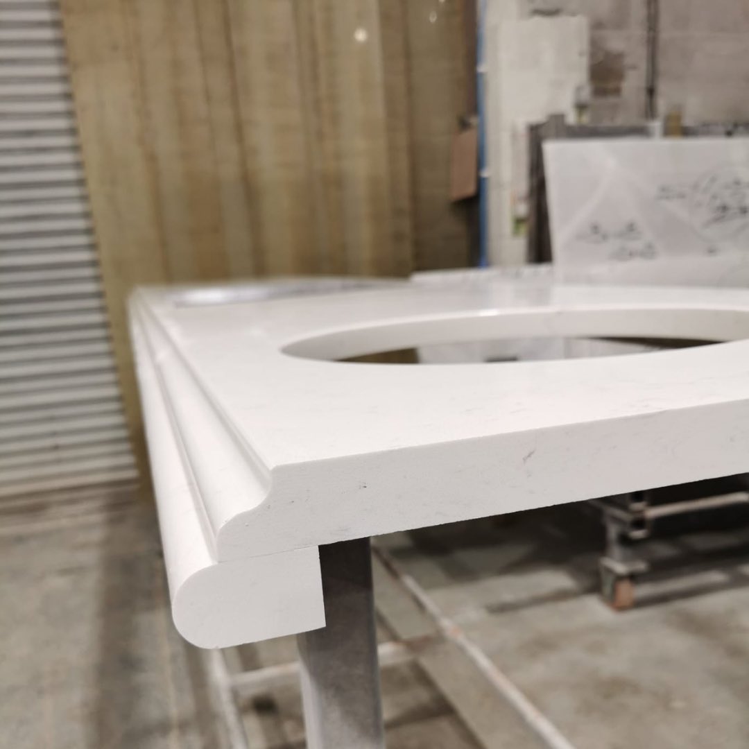 DesignStonework's tweet photo. New tops fabricated in our factory ready for the fitting team to take and make someoneโs kitchen look amazing โจ
#kitchens #design #home #lifestyle #norwich #worktop #stone #quartz #marble #norfolk #factory #ready https://t.co/vIs5zQPM3l