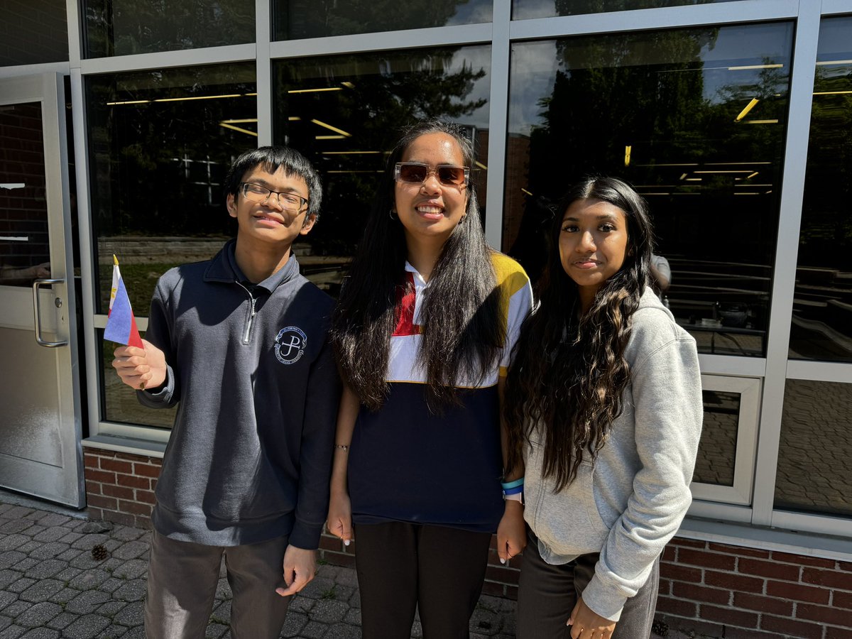 SJP2TCDSB's tweet photo. Celebrating Filipino Independence Day at school today! #CelebrateDiversity #independenceday https://t.co/8wwOnFmE3W