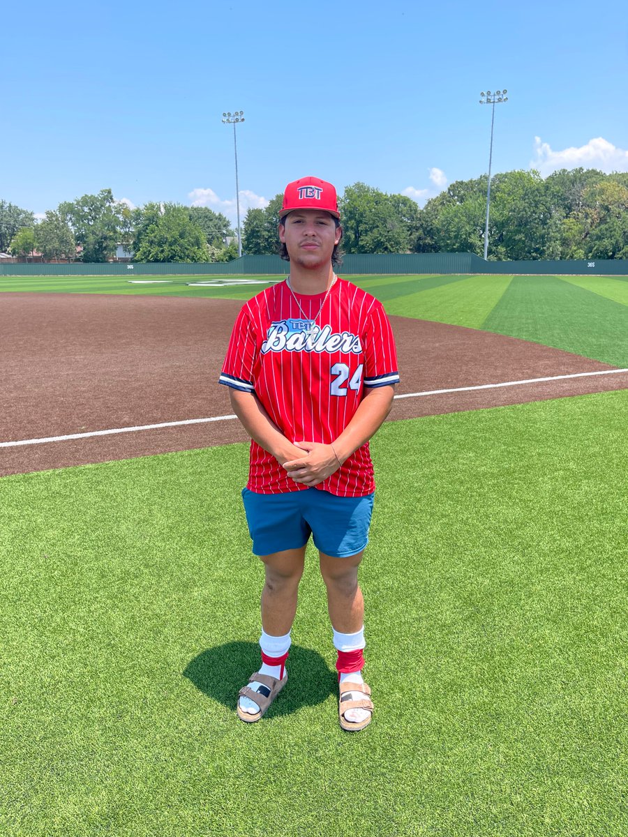 Follow @FiveToolCollege tweet media