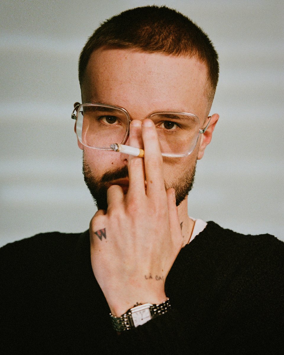 colorsxstudios's tweet image. UP NEXT | Saint-Laurent-Nouan, Paris-based rapper Wallace Cleaver (@wallacecleaver_) takes over the COLORS stage. 🚍

Set reminder for the premiere: colors.lnk.to/wallacecleaver…