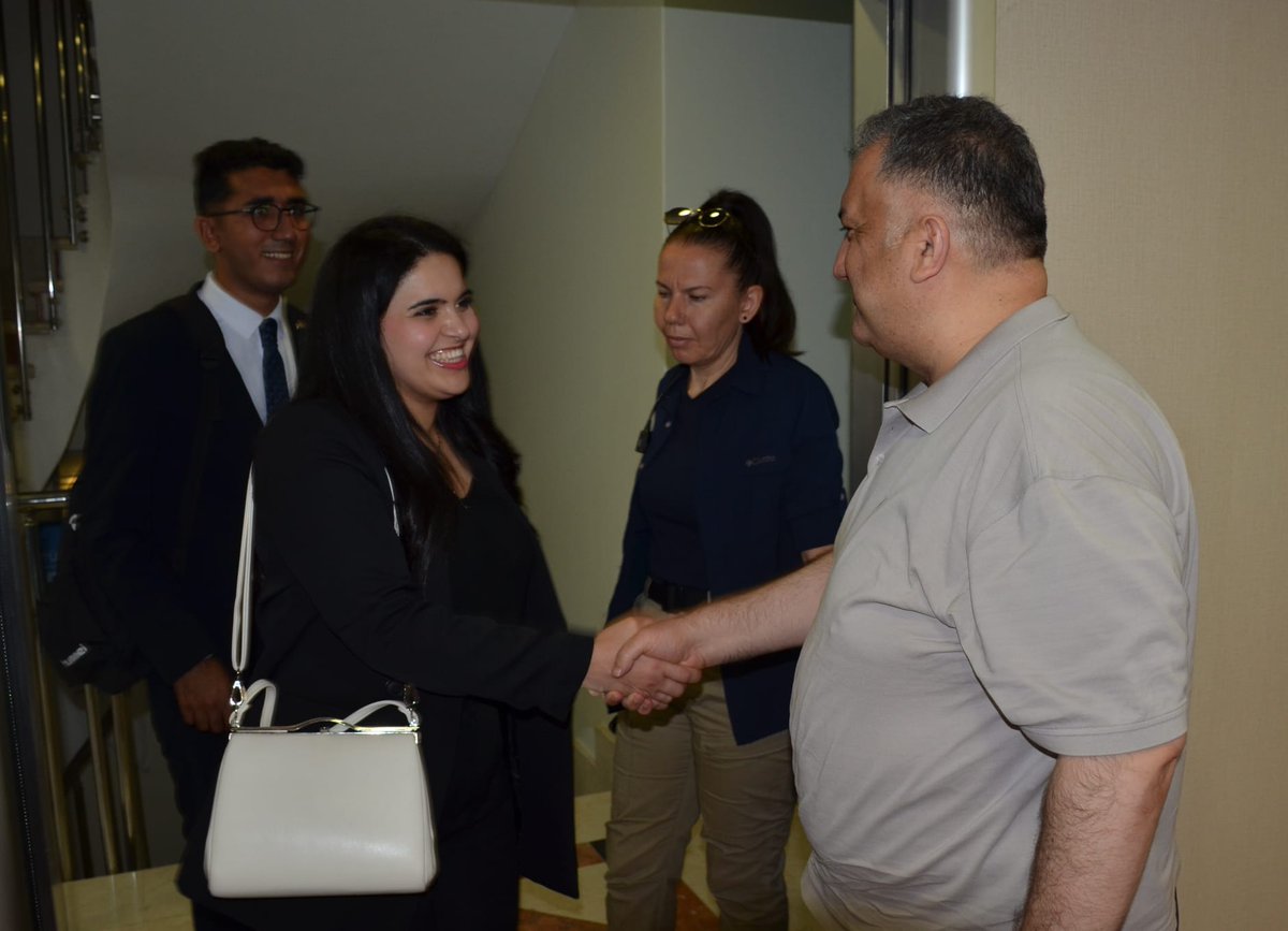 Genel Başkanımız Sayın Ali Babacan'ı ziyaret eden, ülkemizdeki çeşitli üniversitelerde öğrenim gören Filistinli Öğrenciler Genel Birliği üyesi gençlerimizle bir araya geldik.

Akrabaları, arkadaşları, kendi milletlerinden olan vatandaşları dünyanın gözü önünde katliama maruz