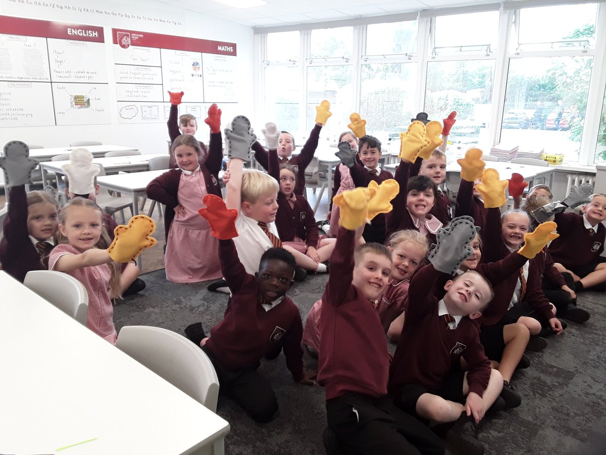Orchard_Head's tweet photo. Class 1/2 had a wonderful morning with parents showing them our sewing skills in preparation to make our hand puppets. We cannot wait to add our final designs onto our puppets #openclassroom #KS1. https://t.co/PxCZlVPoap