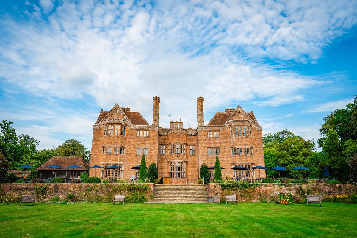 New Place Hotel tweet media