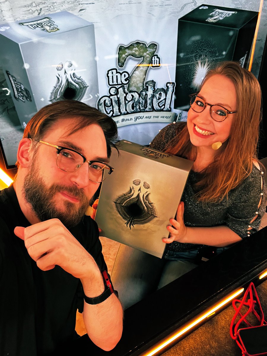 Un Kickstarter est en train de dépasser le MILLION !
C’est 7th Citadel et on vous le présente maintenant sur la chaîne Twitch : twitch.tv/maxildan

Le jeu est dispo ici : kickstarter.com/projects/serio…