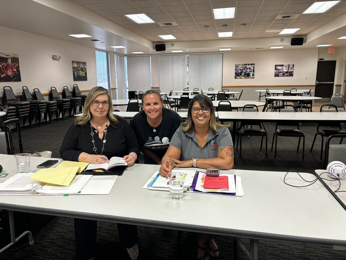 PESPA bargaining starting NOW! Pinellas County schools support staff are asking for a $7 increase across the board! We need a living wage! 

One job should be enough! 

youtube.com/live/QLBlRAuEG…