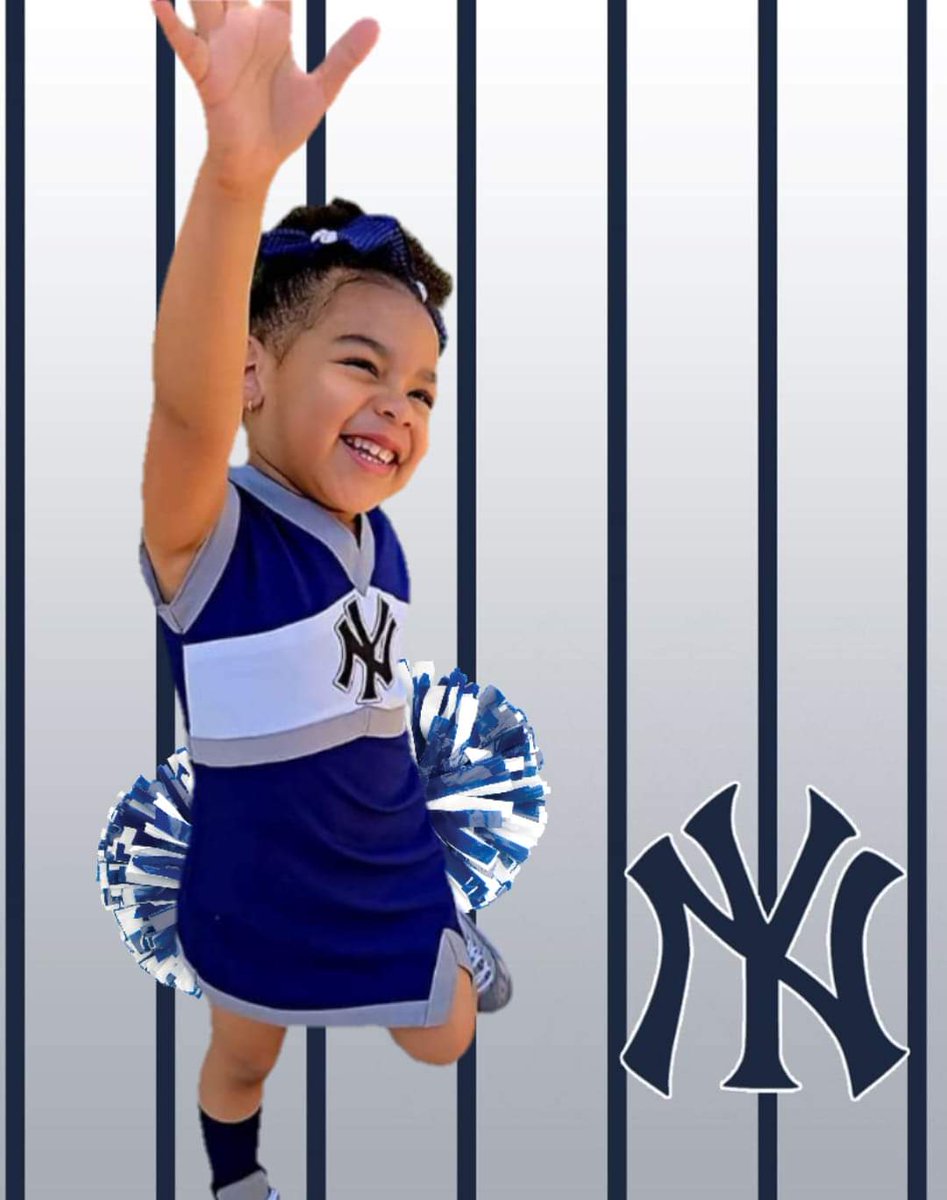 PhilSneakerhead's tweet photo. Abby doing what she loves to do and thats cheer on the New York Yankees #ToyotaPinstripePride #yankees @YESNetwork @Yankees https://t.co/M5ffAoL2GR