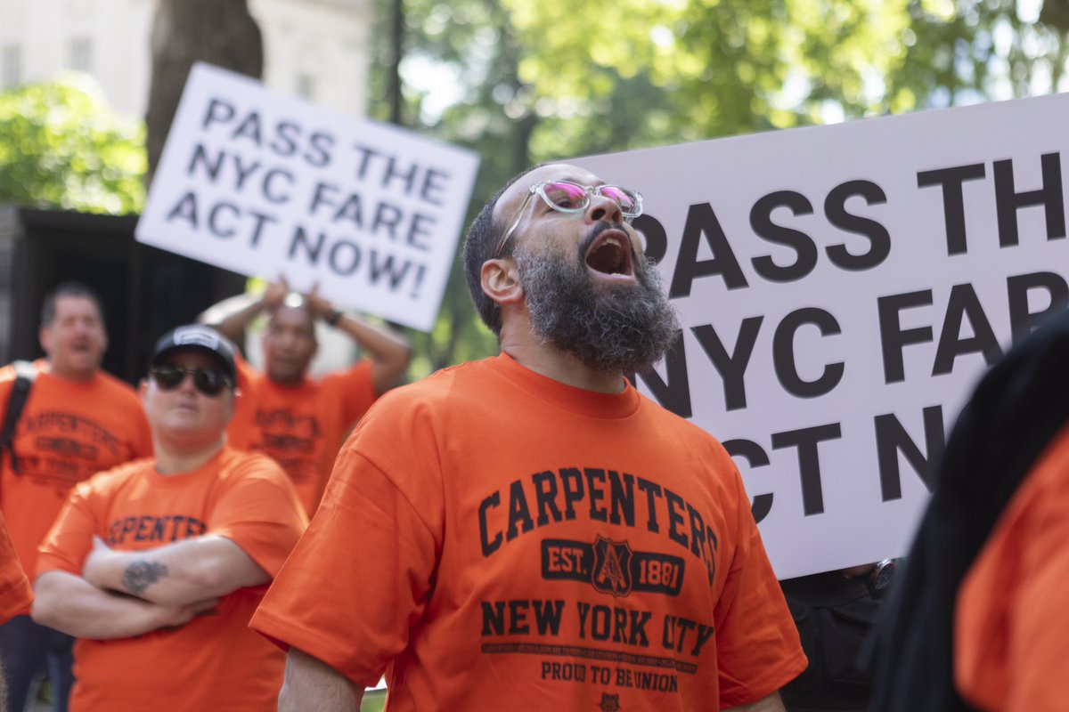 CMs <a href="/CMChiOsse/">Council Member Chi Ossé</a>, <a href="/CMShahanaHanif/">Council Member Shahana Hanif</a>, <a href="/CMAlexaAviles/">Alexa Avilés</a> and others rally in support of the FARE Act.

flickr.com/gp/nyccouncil/…