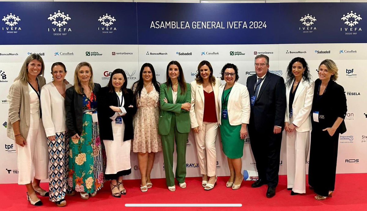 CEV_CV's tweet photo. #CEVValencia| @Pacovallejo5 ha cedido hoy el testigo a Emi Boix al frente de @IVEFAasociacion

Desde #CEV todo nuestro reconocimiento al trabajo realizado por Vallejo y le deseamos muchos éxitos a la nueva presidenta 💪

#AsambleaIVEFA24 https://t.co/tpHDXTNsr3