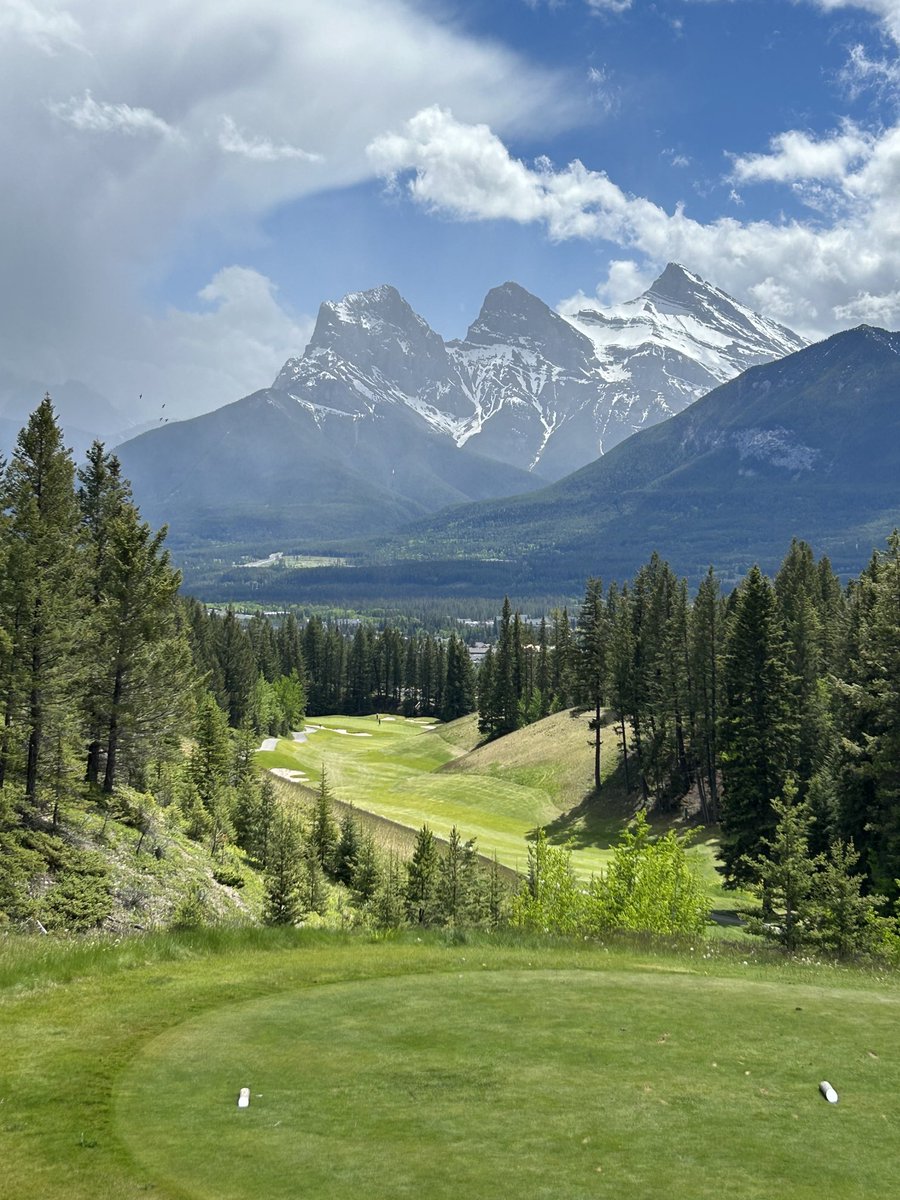 EricFrancis's tweet photo. Go ahead and try telling an Albertan we don’t have some of the best golf experiences and vistas on the planet.
I dare ya. https://t.co/SFnr7JyX6H