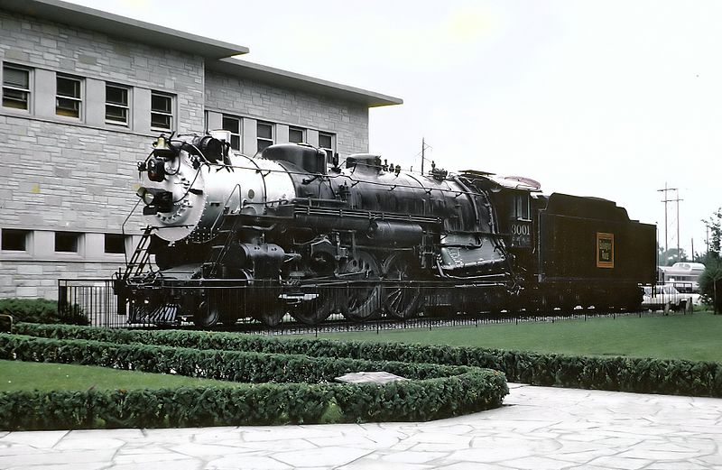 SantaFeAlways's tweet photo. CB&amp;Q 3001 on display in front of the Ottumwa, IA division offices and station on June 2, 1962

Roger Puta Collection
Description by Marty Bernard
Public Domain 🇺🇸 https://t.co/lmjJY4eNzg
