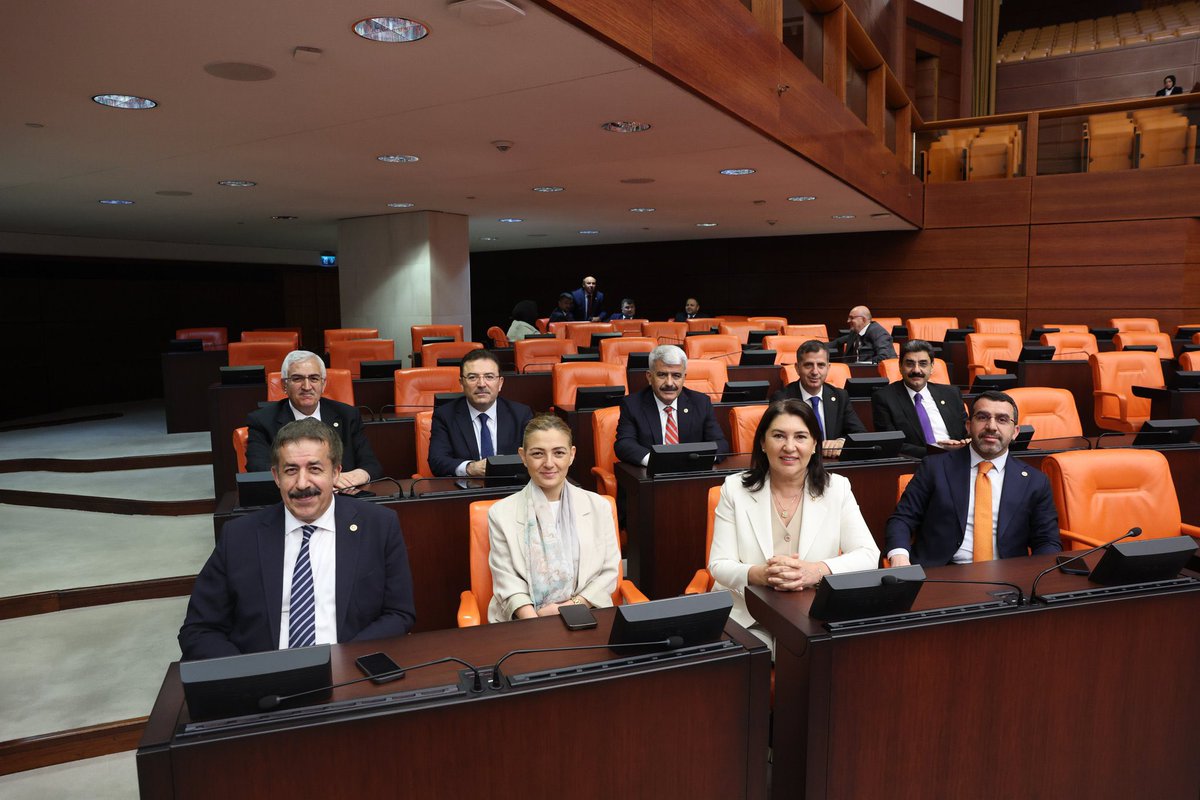 Selami__Altinok's tweet photo. 📍#TBMM 

Gazi Meclisimizde @TBMMGenelKurulu çalışmalarımız devam ediyor… https://t.co/p2JO0i3Ids