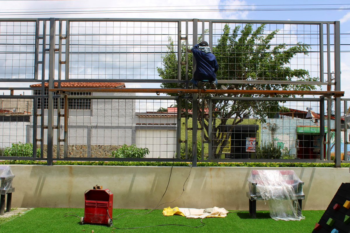 #12Jun Les muestro cómo vamos avanzando en la construcción del nuevo espacio recreativo y deportivo que se está construyendo en la parroquia Casco de Turmero, una importante obra que se desarrolla con el apoyo del Pdte.<a href="/NicolasMaduro/">Nicolás Maduro</a> #CreemosEnNuestraGente