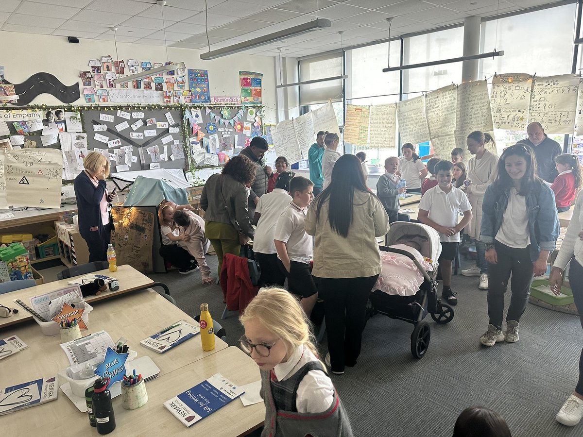 mrsmcgroartynps's tweet photo. Thank you to the families of @MissFloodNewark and @NewarkP4B who were able to join Primary 4 for their sharing of the learning. Hope you’re as proud as we are. ❤️🩶 https://t.co/HqE0GR86Py