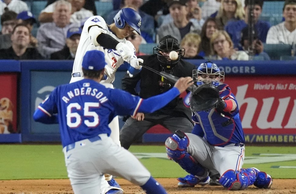 vivavoznoticias's tweet image. Con una batería de 5 #jonrones, los #Dodgers apabullan 15-2 a los #Rangers  #MLB
vivavoz.com.mx/portal/index.p…