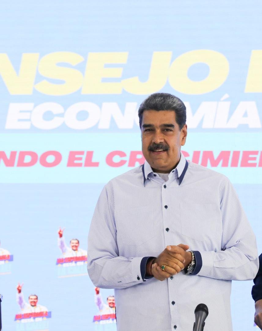 📢¡𝐀𝐬í 𝐥𝐨 𝐃𝐢𝐣𝐨!🇻🇪
Pdte. <a href="/NicolasMaduro/">Nicolás Maduro</a>: Emprendedores de Apure: a través de Credijoven, Credimujer y Emprende, procedo a darles financiamiento, a liberar los recursos.
#CreemosEnNuestraGente
