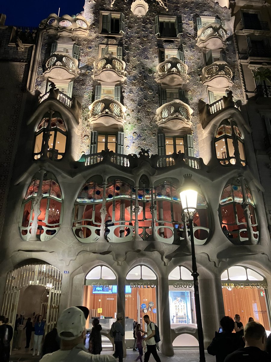 apeart1's tweet image. Missing Barcelona #barcelonavacation #barcelonaspain #spain #spainvacation #eurotrip