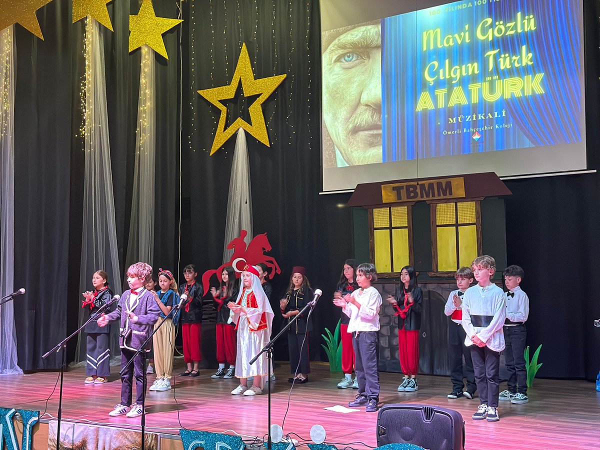 Bahçeşehir Koleji Ömerli Kampüsü İlkokul 🏫 öğrencilerimizin hazırladıkları “Mavi Gözlü Çılgın Türk, Atatürk “ müzikalini izledik.
Teşekkürler Atatürk Çocukları 🇹🇷
#sırasende 
#bahçeşehirkoleji