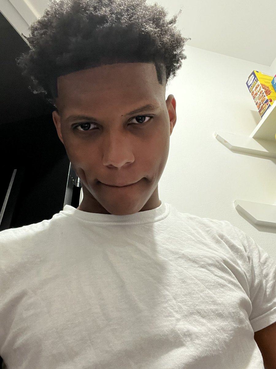 tmyles_'s tweet photo. 🏄‍♂️🏄‍♂️ https://t.co/yjreOKpoCw