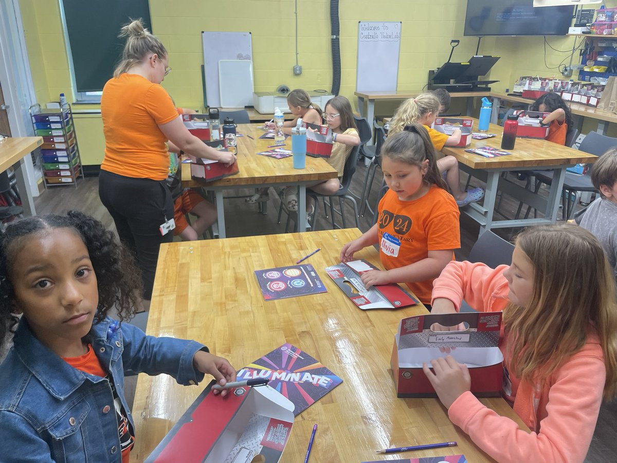 🎉Fun times at Camp Invention! 🤗Our students are creating and learning so much from our incredible teachers. It’s great to see exploring and learning in the summer! 🚀 #STEM #FutureInnovators #GreatTeachers