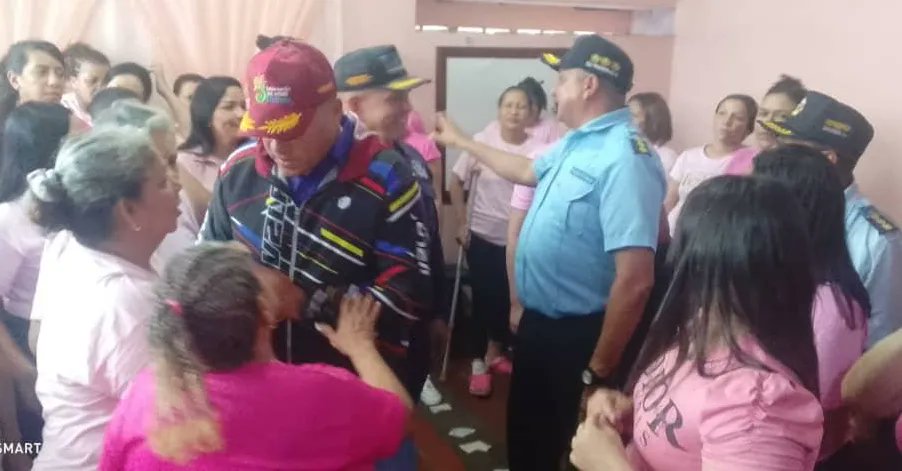 SSC_BOLIVAR's tweet photo. Seguridad Ciudadana y la #PEB  cumpliendo orientaciones de @amarcanopsuv  realizaron una inspección al Centro de Detención Preventivo Ramón Eduardo Vizcaíno, #SanFelix  en el marco de las acciones preventivas en los Centros de Recuclusión del estado  #Bolívar https://t.co/uUVywFAmJa