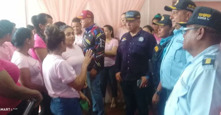 SSC_BOLIVAR's tweet photo. Seguridad Ciudadana y la #PEB  cumpliendo orientaciones de @amarcanopsuv  realizaron una inspección al Centro de Detención Preventivo Ramón Eduardo Vizcaíno, #SanFelix  en el marco de las acciones preventivas en los Centros de Recuclusión del estado  #Bolívar https://t.co/uUVywFAmJa