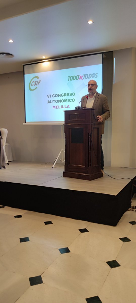 El presidente nacional de CSIF , D. Miguel Borra Izquierdo, clausura el VI Congreso Autonómico de CSIF MELILLA