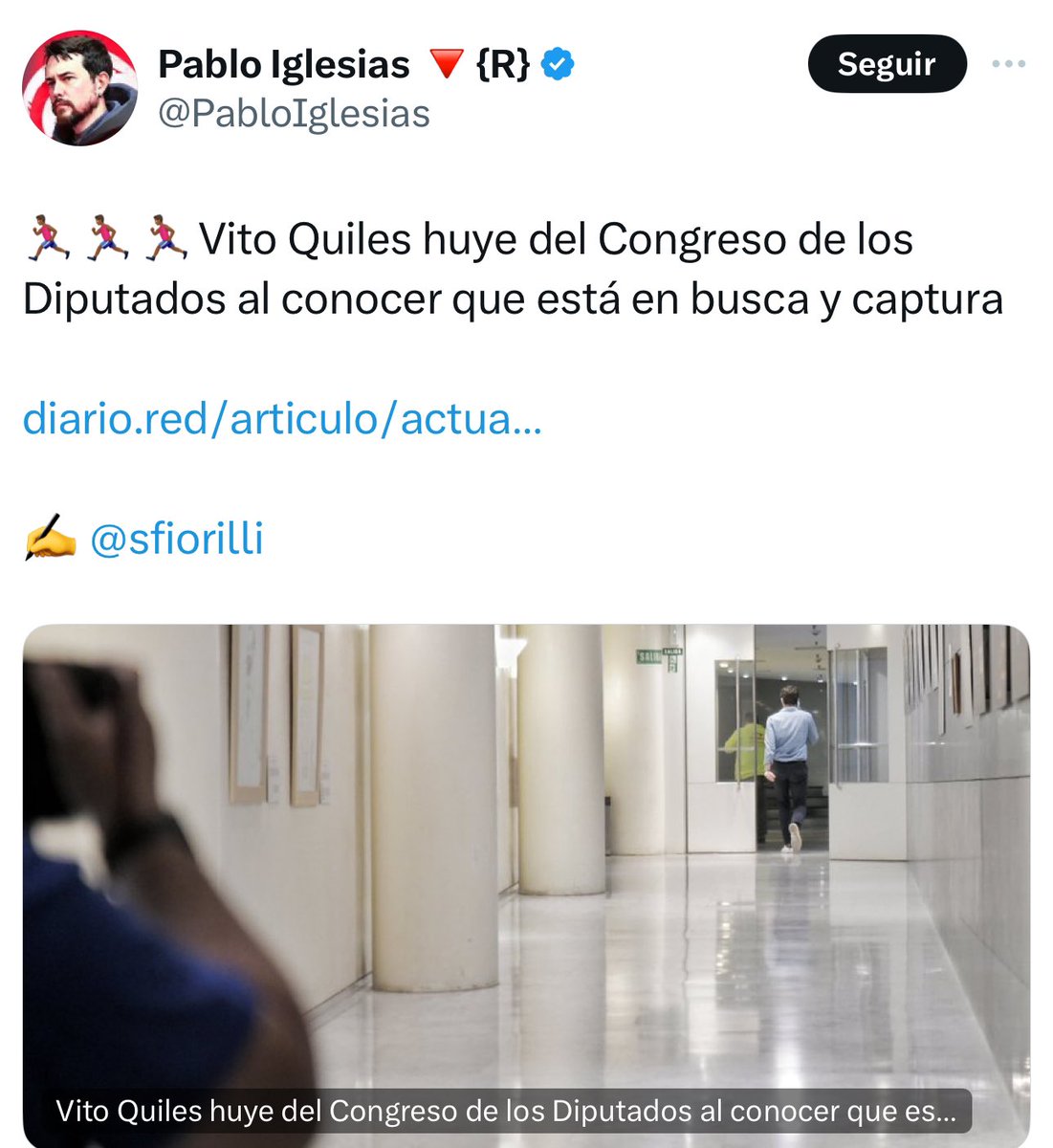 vitoquiles's tweet photo. El único que huyó fuiste tú de la Cadena SER, Pablo, cuando una mujer valiente te dijo lo que eras.

Vuelve a la taberna, la tienes desatendida. https://t.co/DqLnIXJyGe